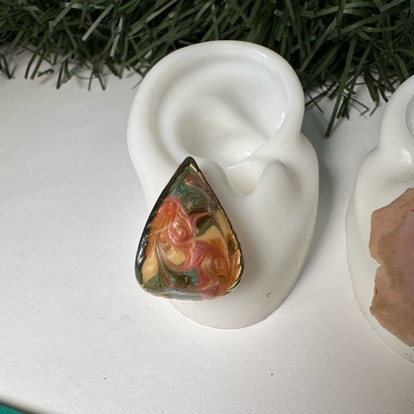 Mismatched Vintage Earrings: Clay Rose + Pink/Green Swirl Teardrop Earrings - Picture 7 of 14